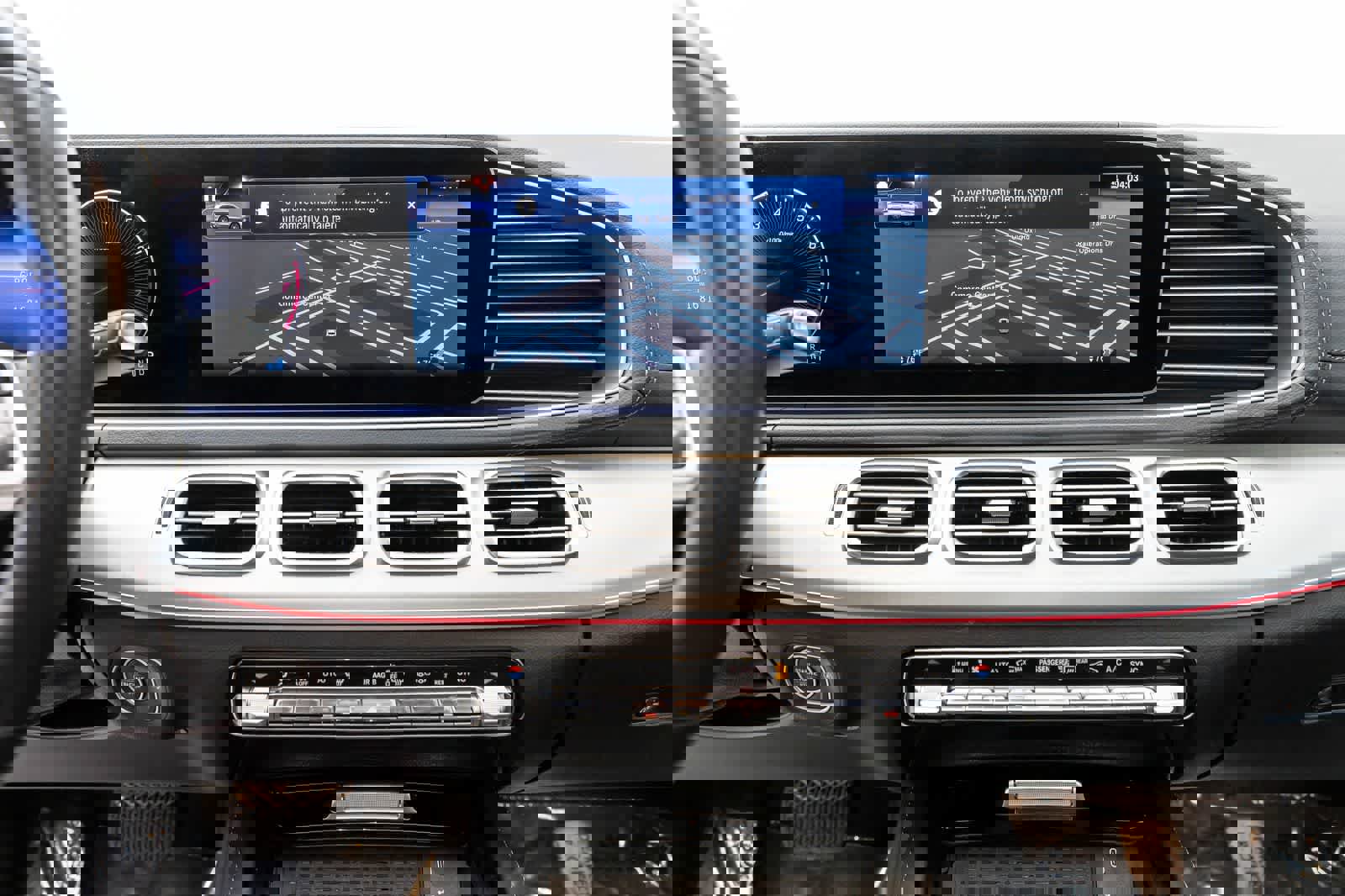 Used 2025 Mercedes-Benz GLS 450 4MATIC image 10