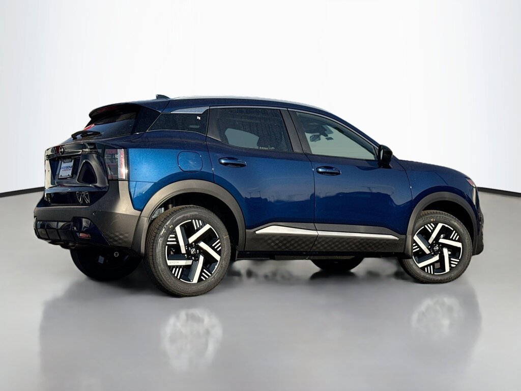 New 2026 Nissan Kicks SV image 2