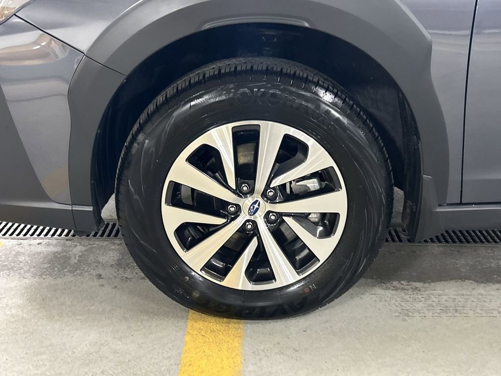 Certified 2025 Subaru Outback Premium image 10