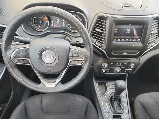 Used 2019 Jeep Cherokee Latitude w/ Popular Appearance Group image 11