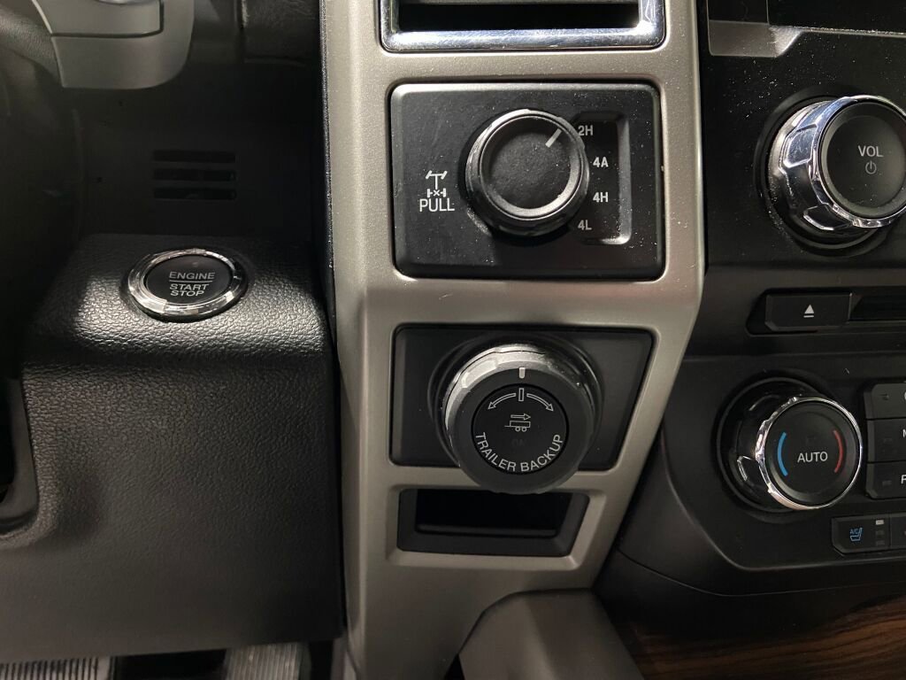 Used 2017 Ford F150 Lariat image 17