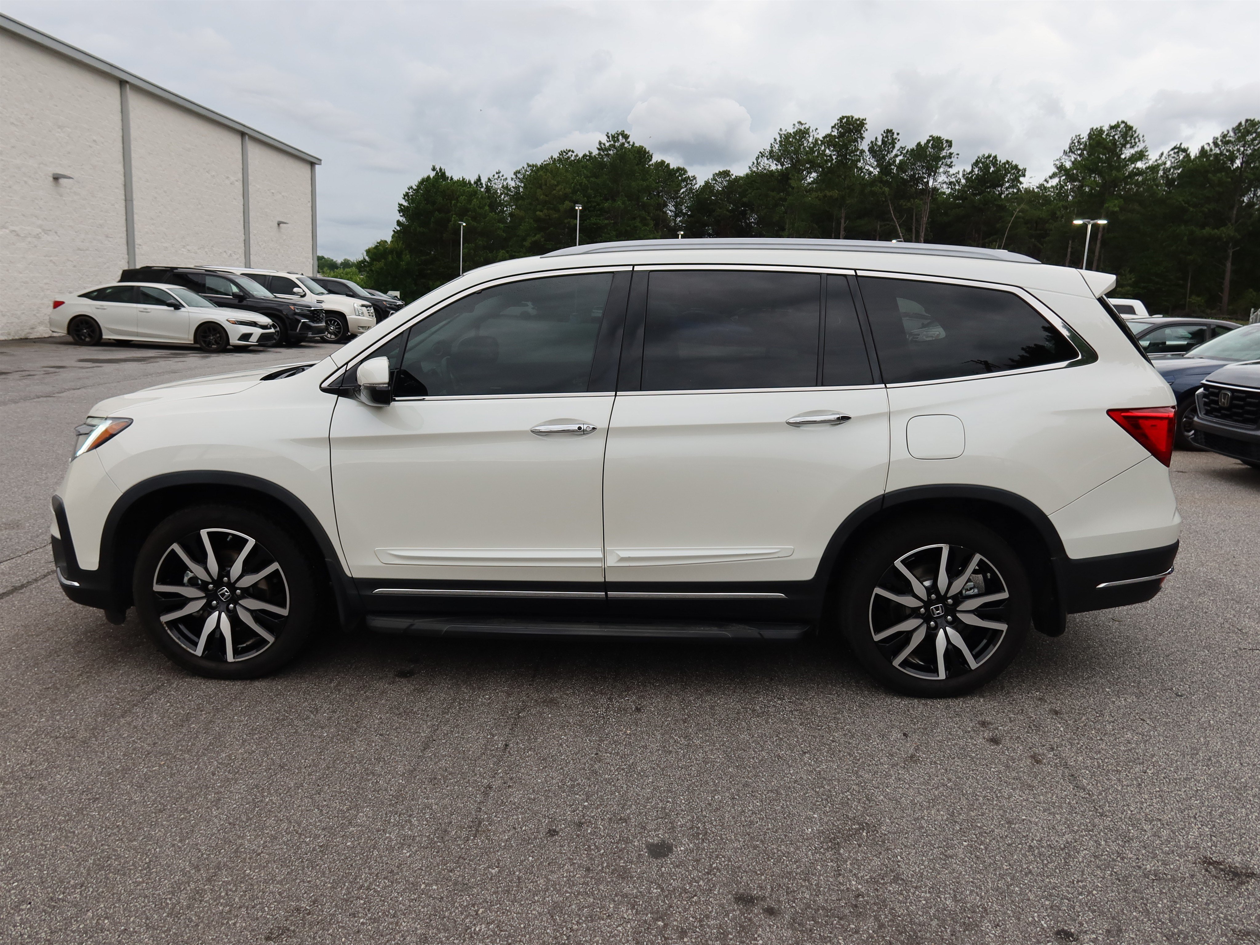 Used 2019 Honda Pilot Elite image 8