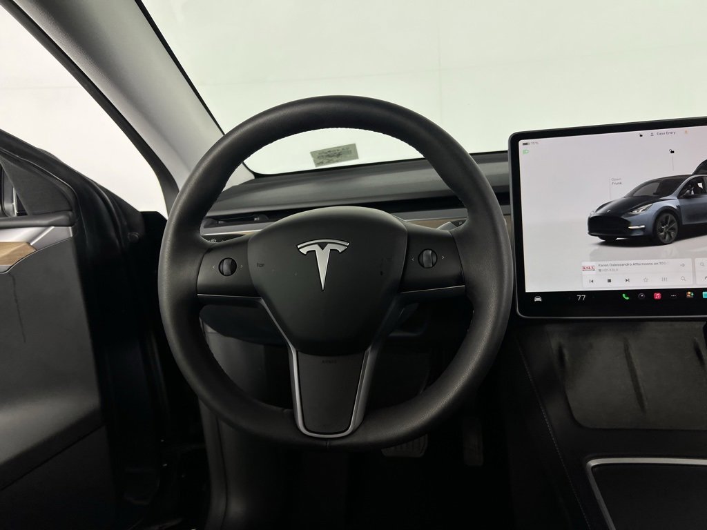 Used 2025 Tesla Model Y Long Range image 13