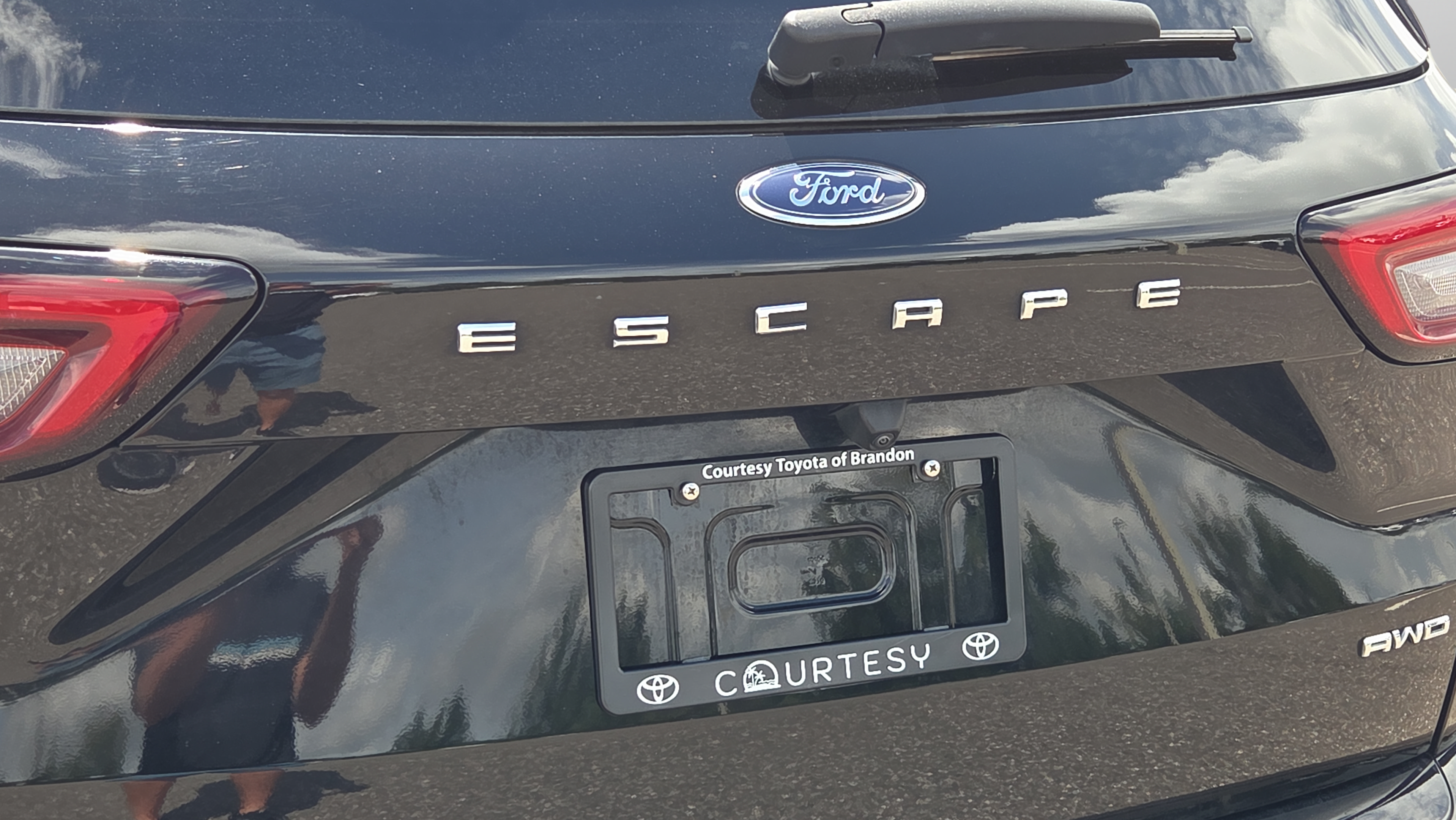 Used 2023 Ford Escape ST-Line Elite w/ Premium Technology Package AWD/4WD image 32
