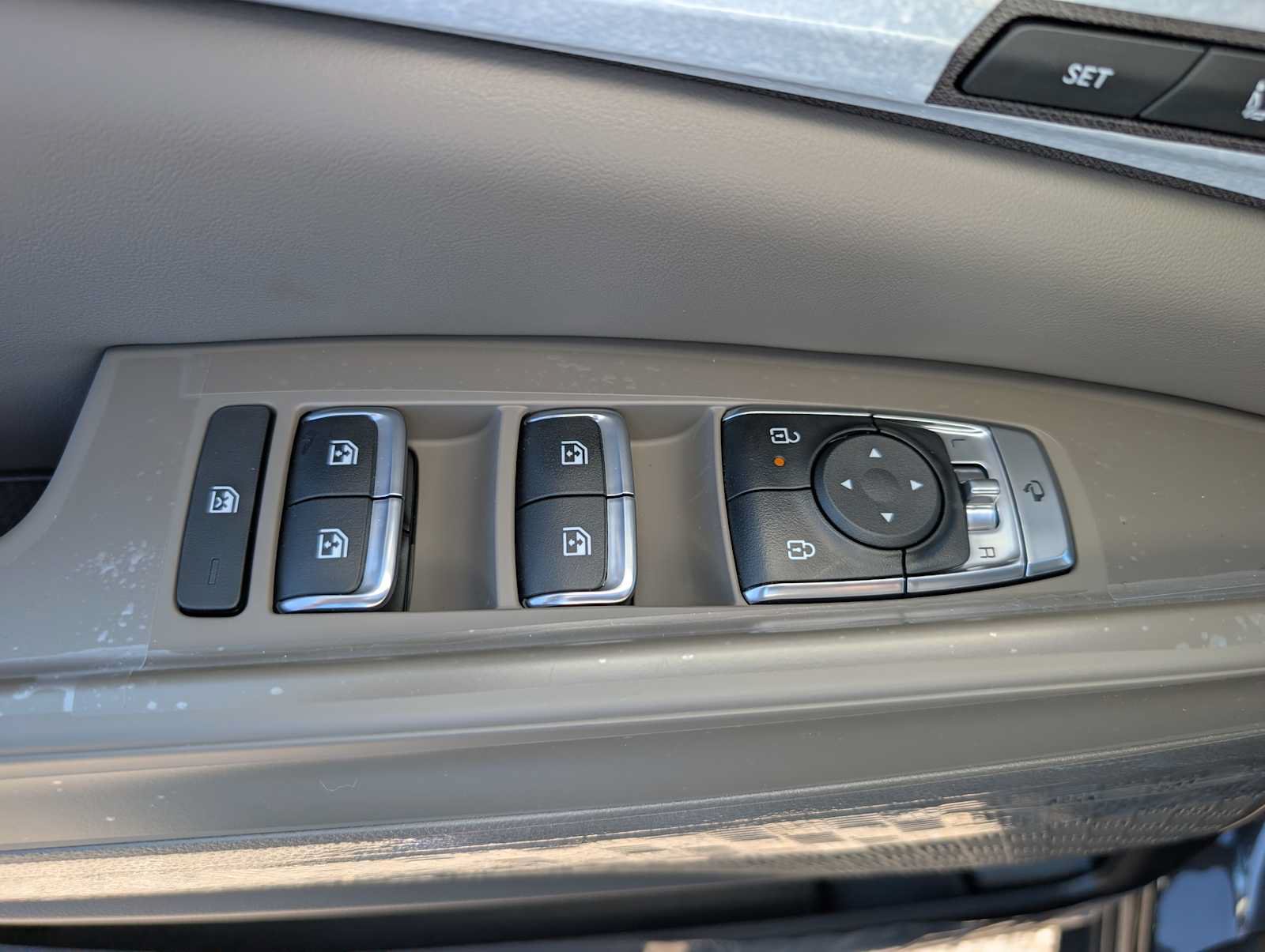 New 2027 Kia Carnival EX FWD image 34