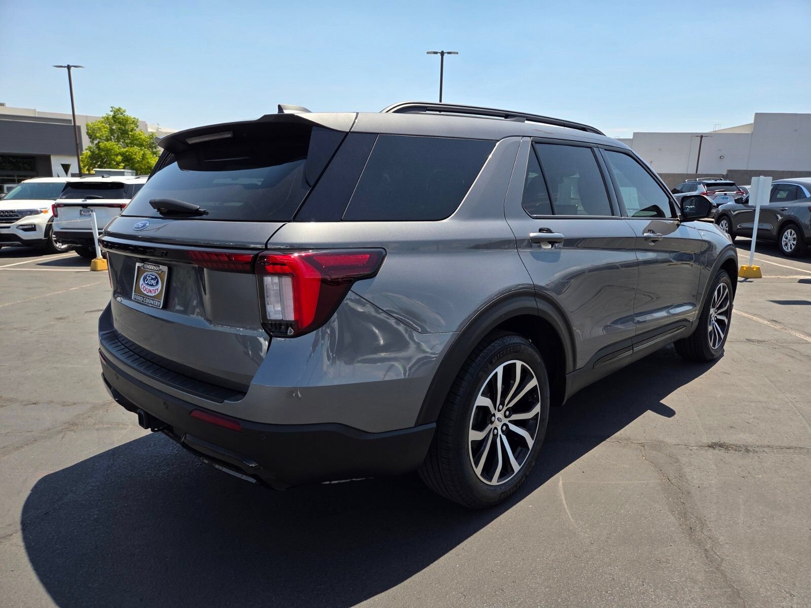 Certified 2025 Ford Explorer ST-Line RWD image 6