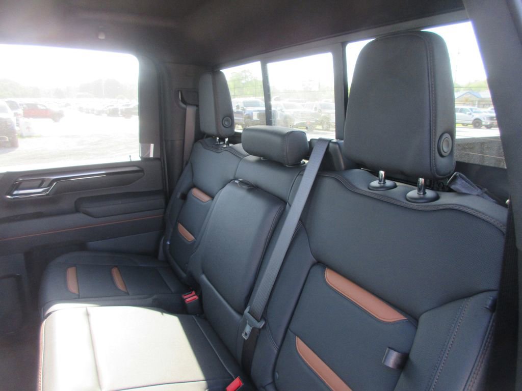New 2026 GMC Sierra 3500 AT4 w/ AT4 Premium Plus Package AWD/4WD image 13