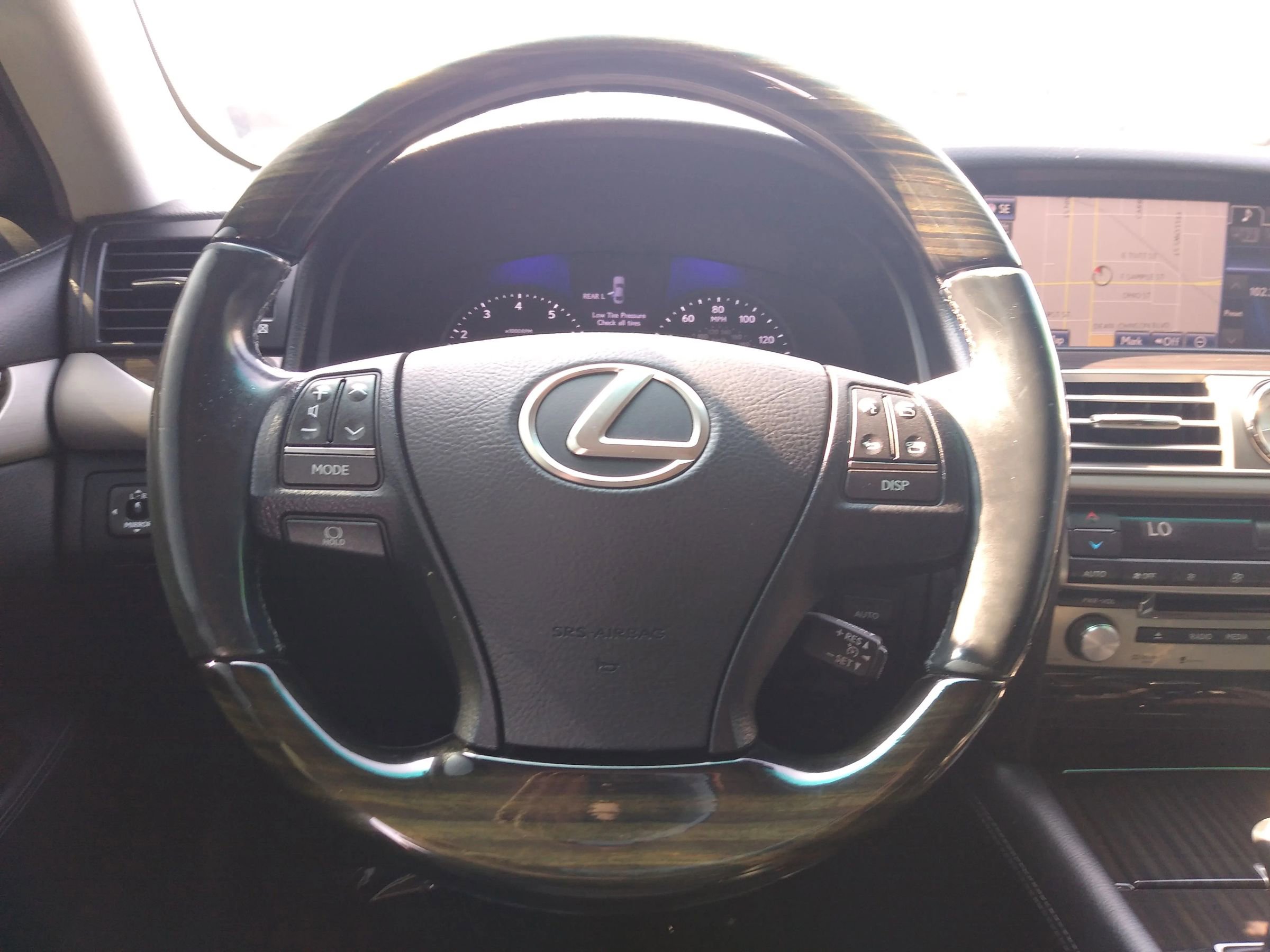 Used 2014 Lexus LS 460 AWD w/ Comfort Package image 16