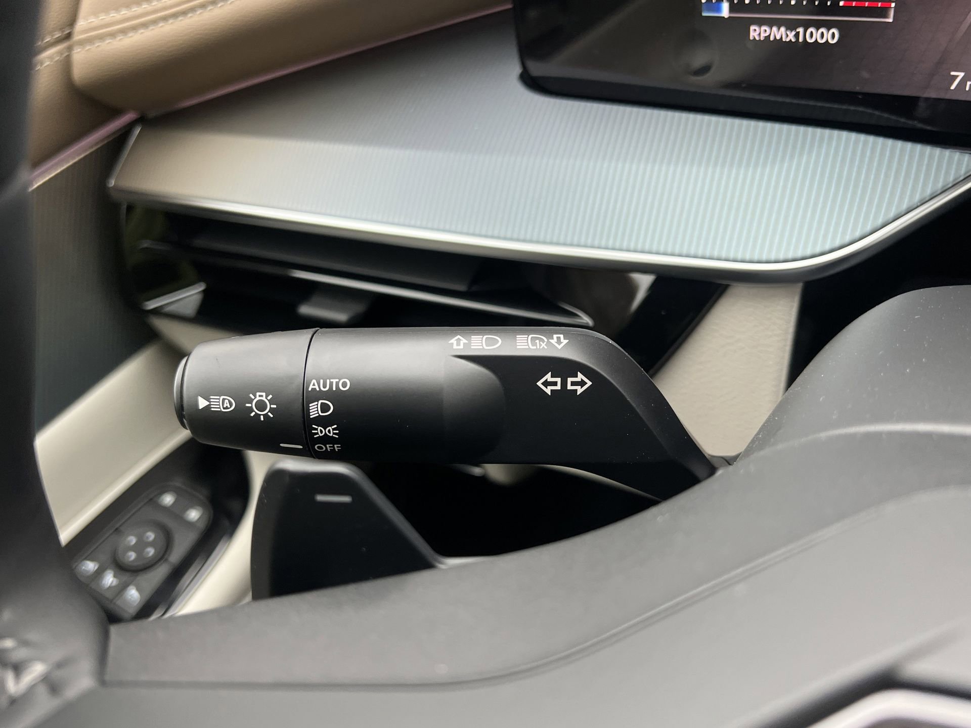 New 2026 Nissan Murano Platinum image 9