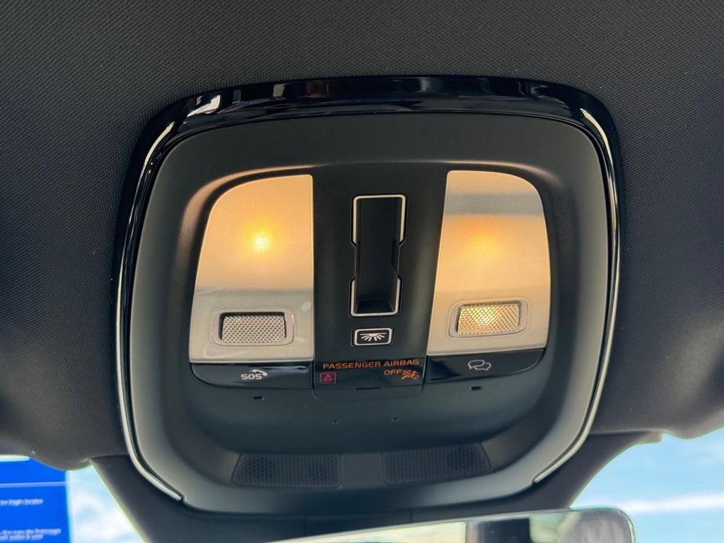 New 2026 Volvo XC90 T8 Plus w/ Protection Package AWD/4WD image 14