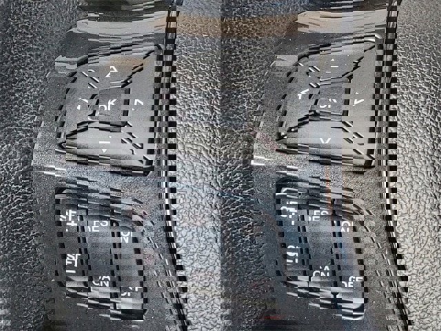 Certified 2019 Ford Explorer XLT w/ Equipment Group 202A image 34