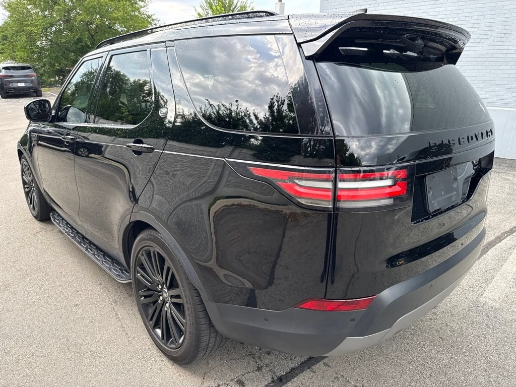 Used 2018 Land Rover Discovery HSE Luxury AWD/4WD image 3