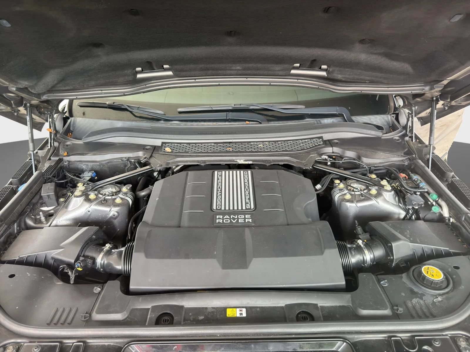 Used 2014 Land Rover Range Rover Sport SE AWD/4WD image 21