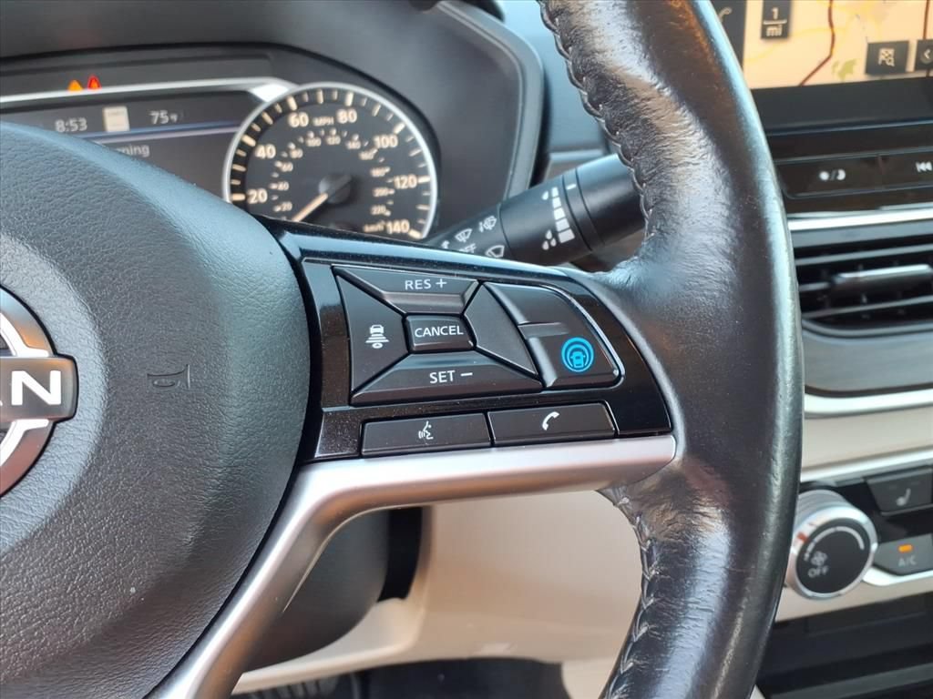 Used 2023 Nissan Altima 2.5 SV w/ SV Premium Package FWD image 14