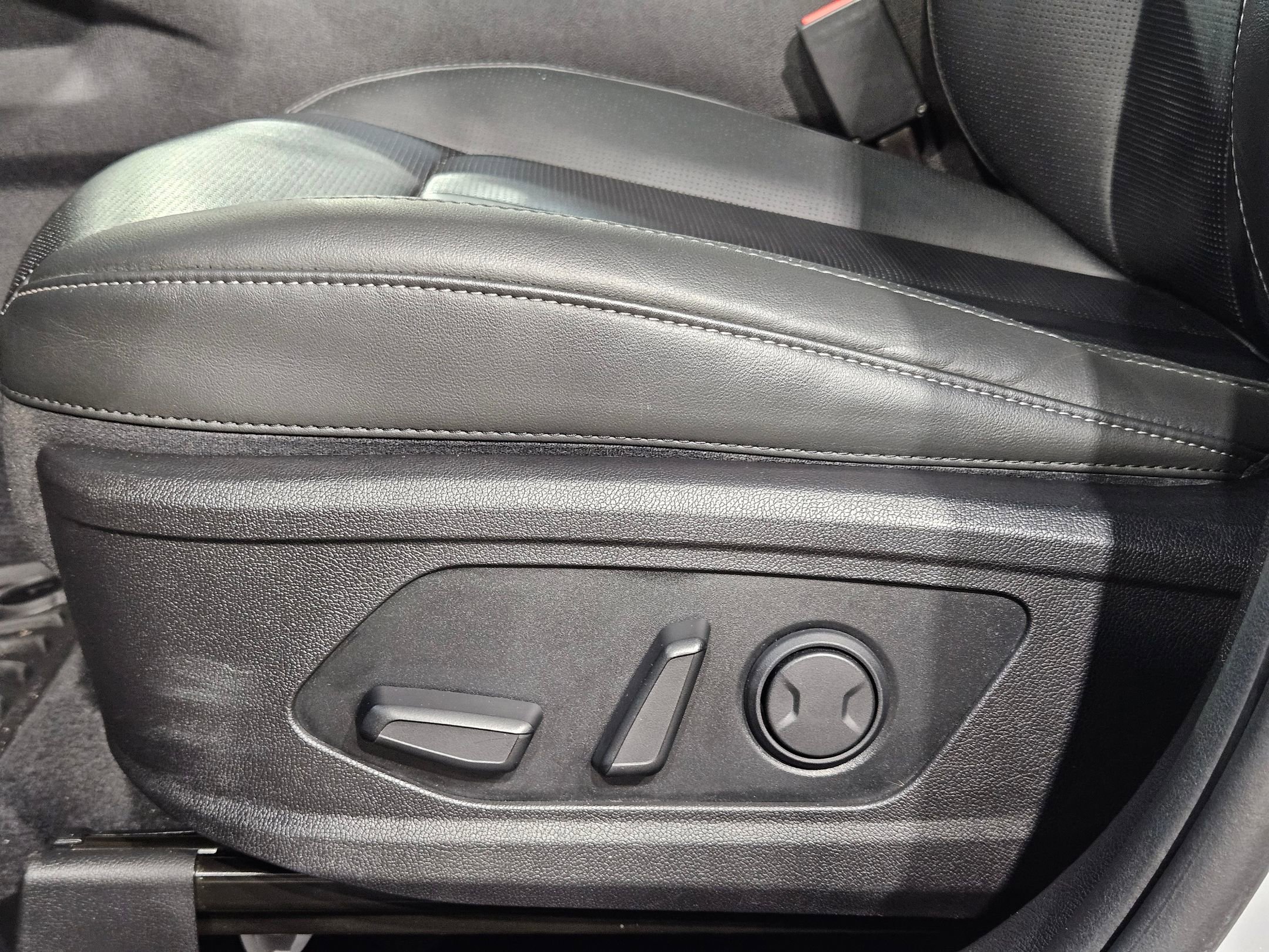 Used 2024 Kia Sorento X-Line EX AWD/4WD image 23