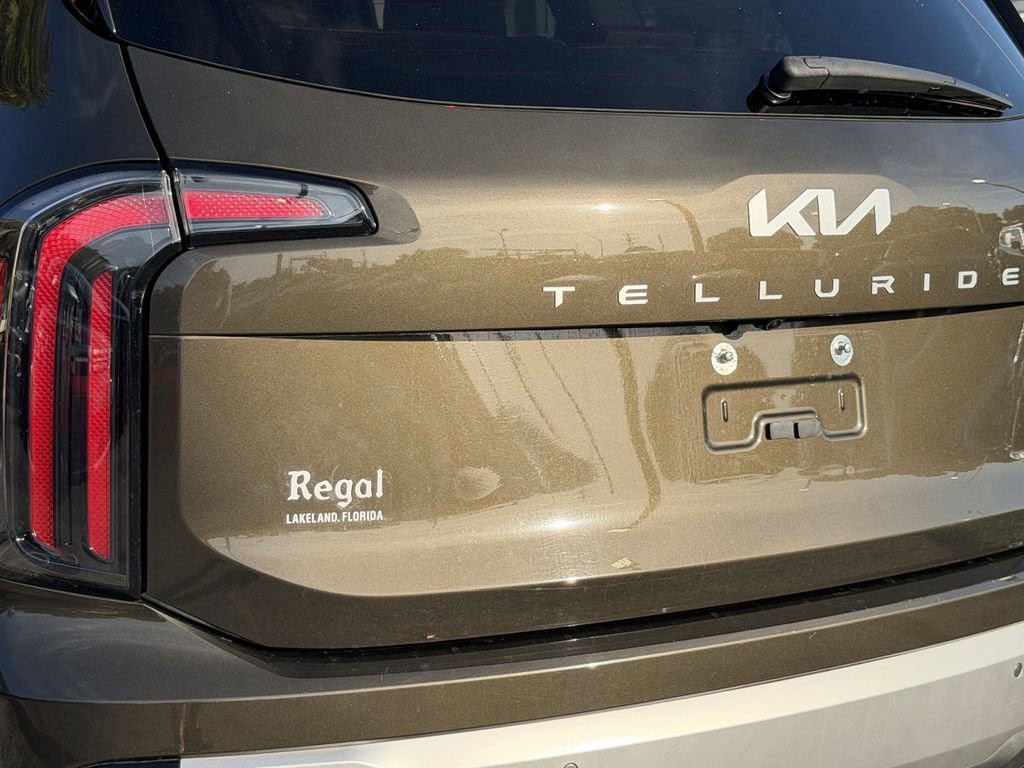 Certified 2023 Kia Telluride EX FWD image 11