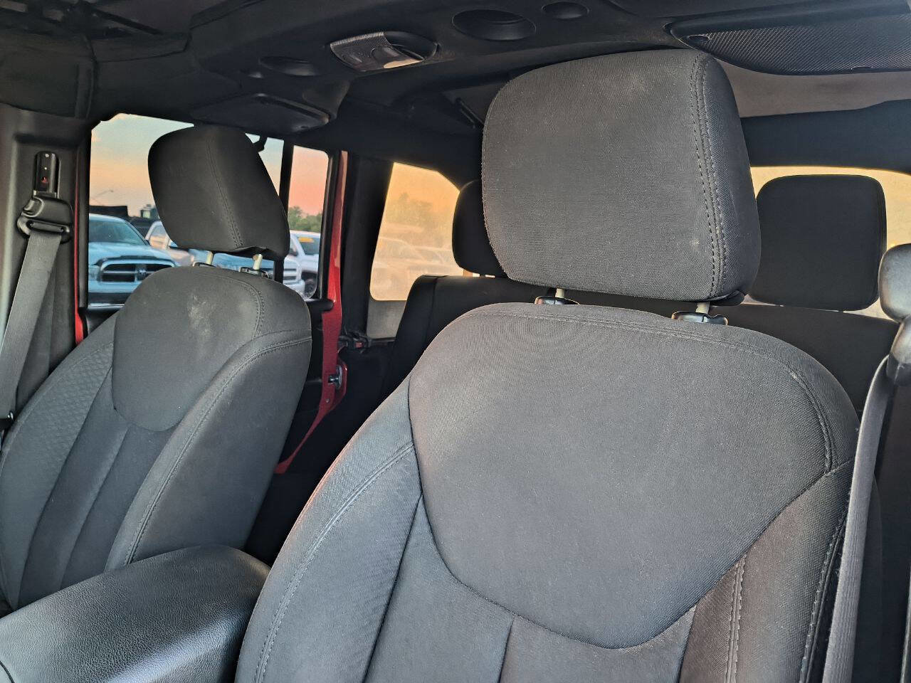 Used 2015 Jeep Wrangler Unlimited Sport image 12