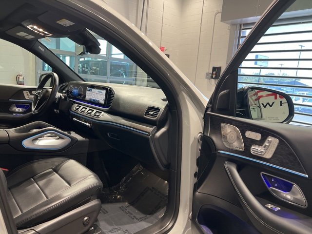 Used 2025 Mercedes-Benz GLE 450e 4MATIC w/ AMG Line Exterior image 51