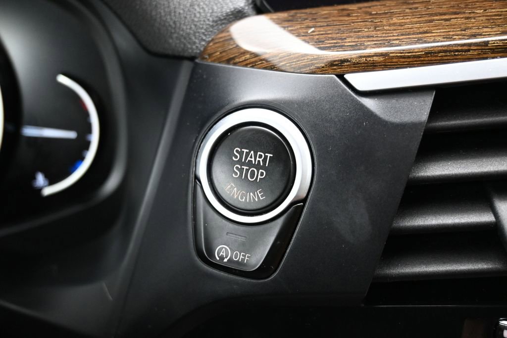 Used 2021 BMW X3 xDrive30i AWD/4WD image 22