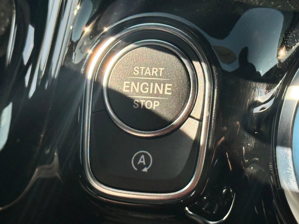 Used 2025 Mercedes-Benz GLA 35 AMG 4MATIC image 28