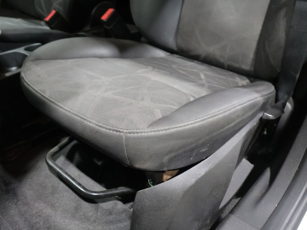 Used 2012 Ford Fiesta SE FWD image 11