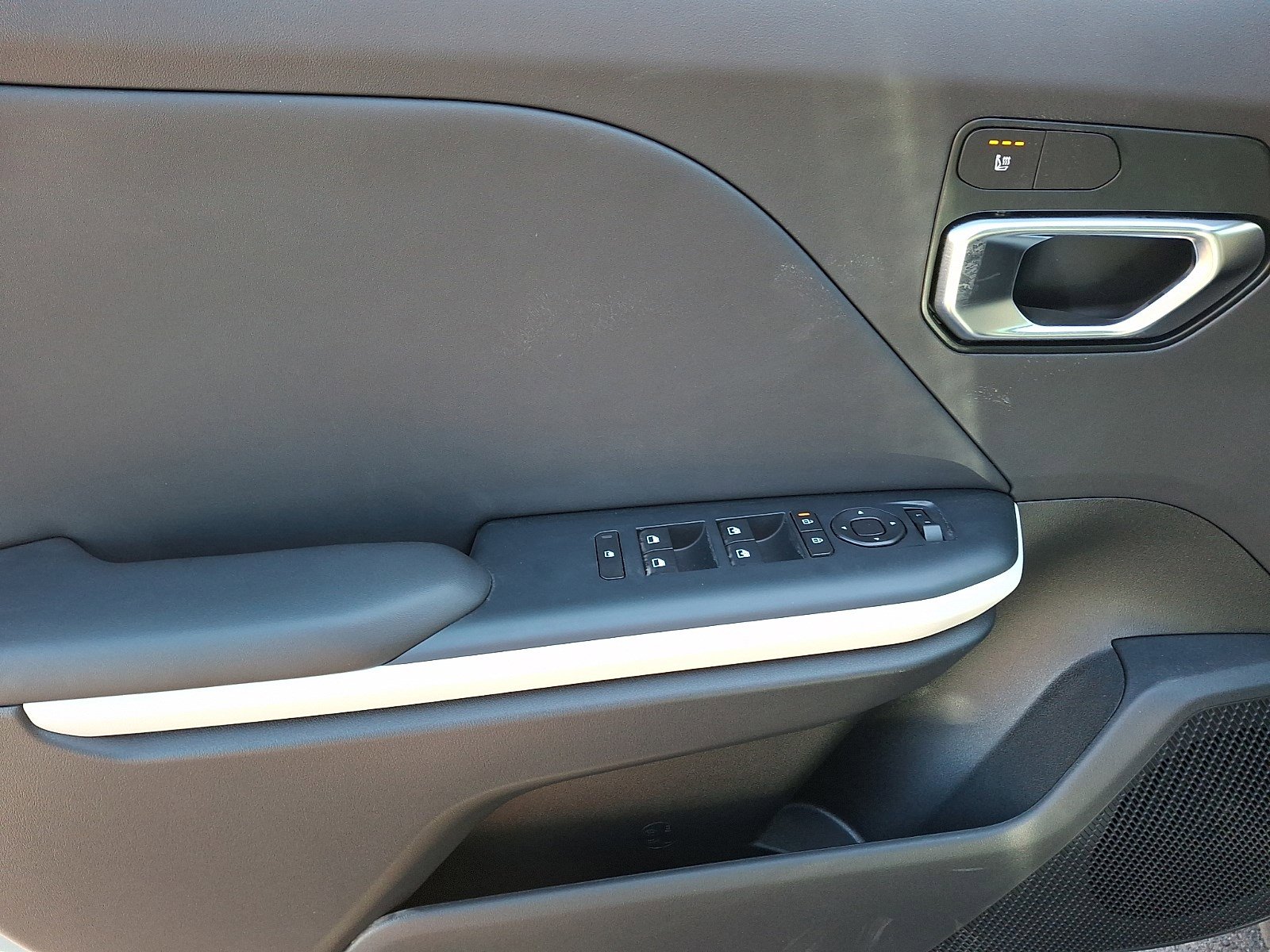 New 2025 Kia K4 GT-Line w/ GT-Line Sunroof Package FWD image 5