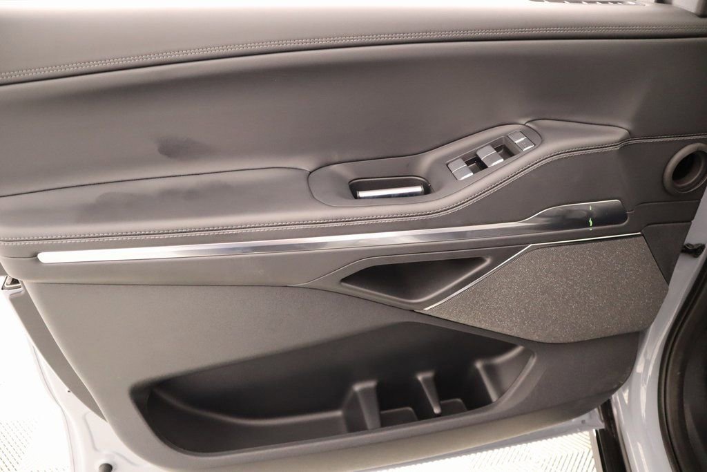 New 2025 Lincoln Navigator Reserve image 17