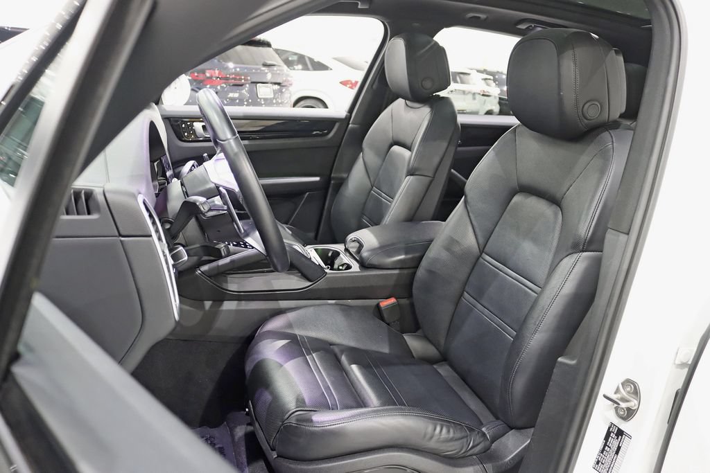 Used 2019 Porsche Cayenne AWD/4WD image 24