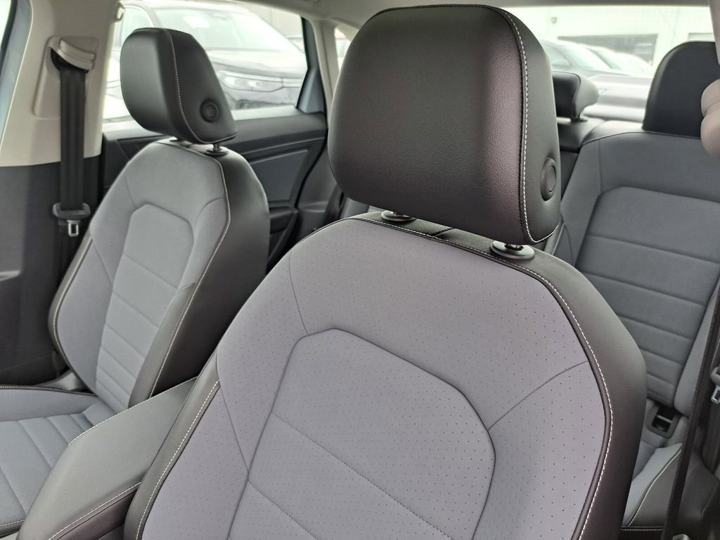 New 2026 Volkswagen Jetta SE image 24