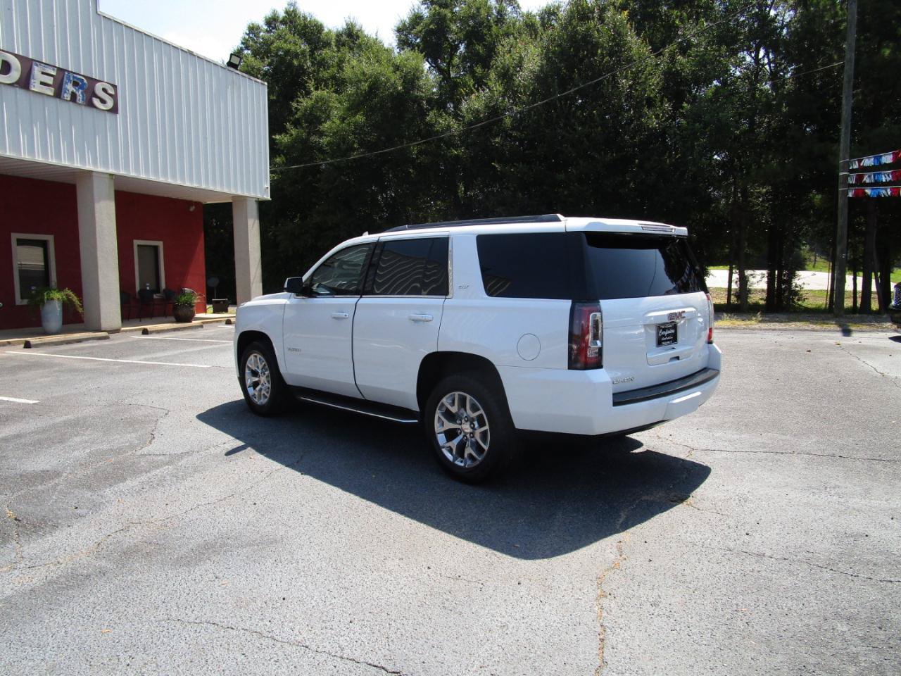 Used 2016 GMC Yukon SLT w/ HD Trailering Package RWD image 4