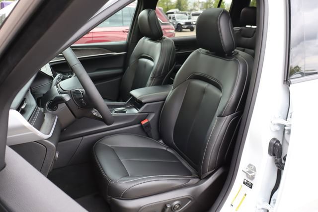 Used 2026 Jeep Grand Cherokee L Limited AWD/4WD image 12