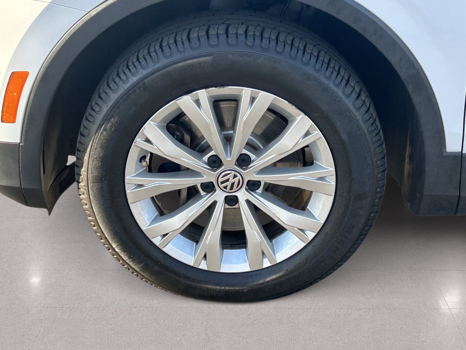 Used 2018 Volkswagen Tiguan SE AWD/4WD image 11
