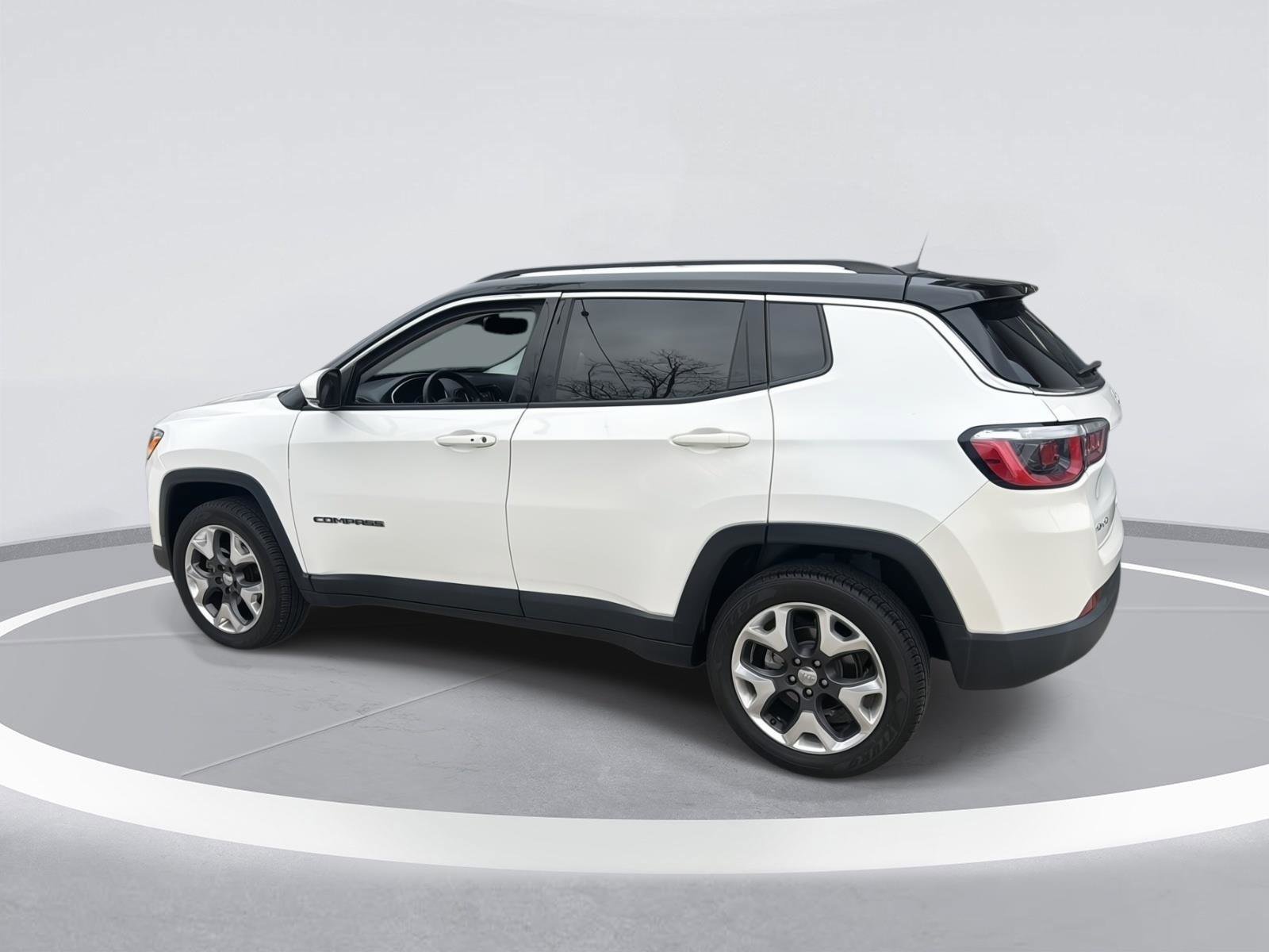 Used 2018 Jeep Compass Limited image 5