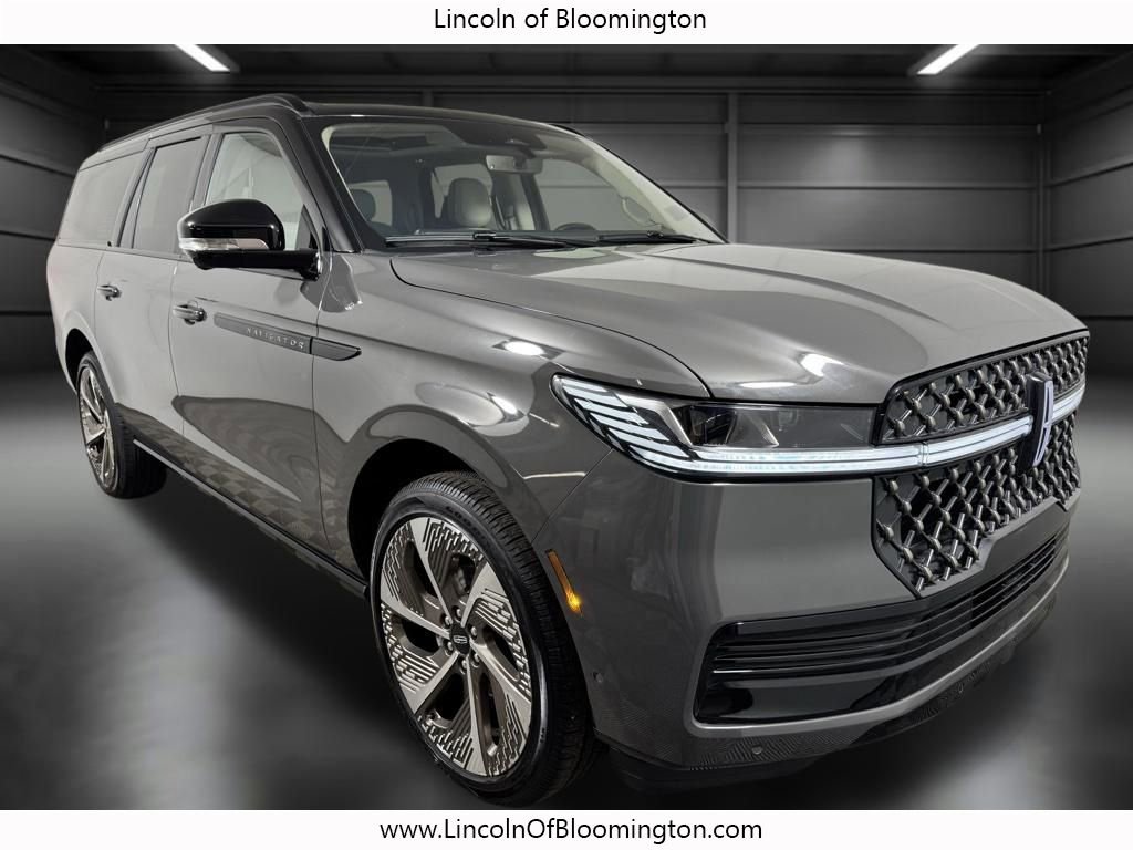 Certified 2025 Lincoln Navigator L Black Label w/ Black Label Special Edition image 9