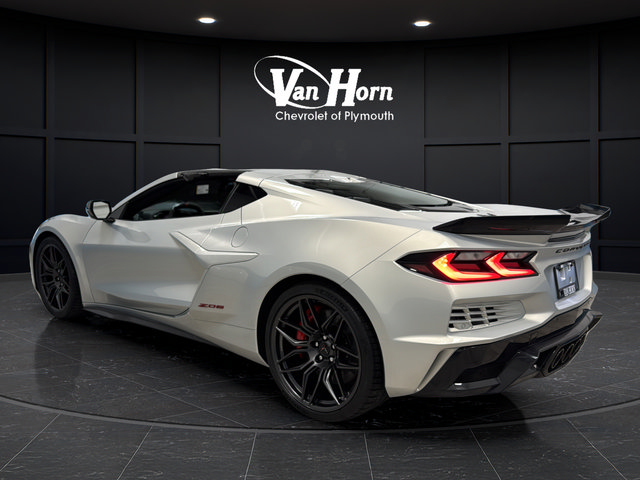 Used 2024 Chevrolet Corvette Z06 w/ Stealth Interior Trim Package RWD image 7