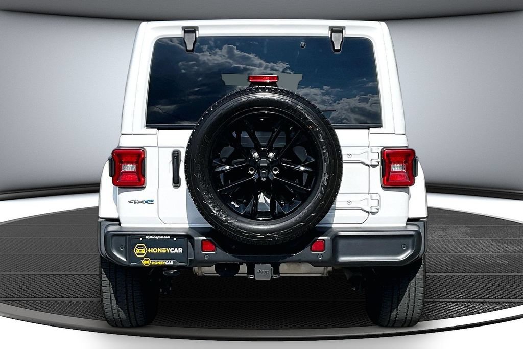 Used 2021 Jeep Wrangler Unlimited Sahara w/ Cold Weather Group AWD/4WD image 5