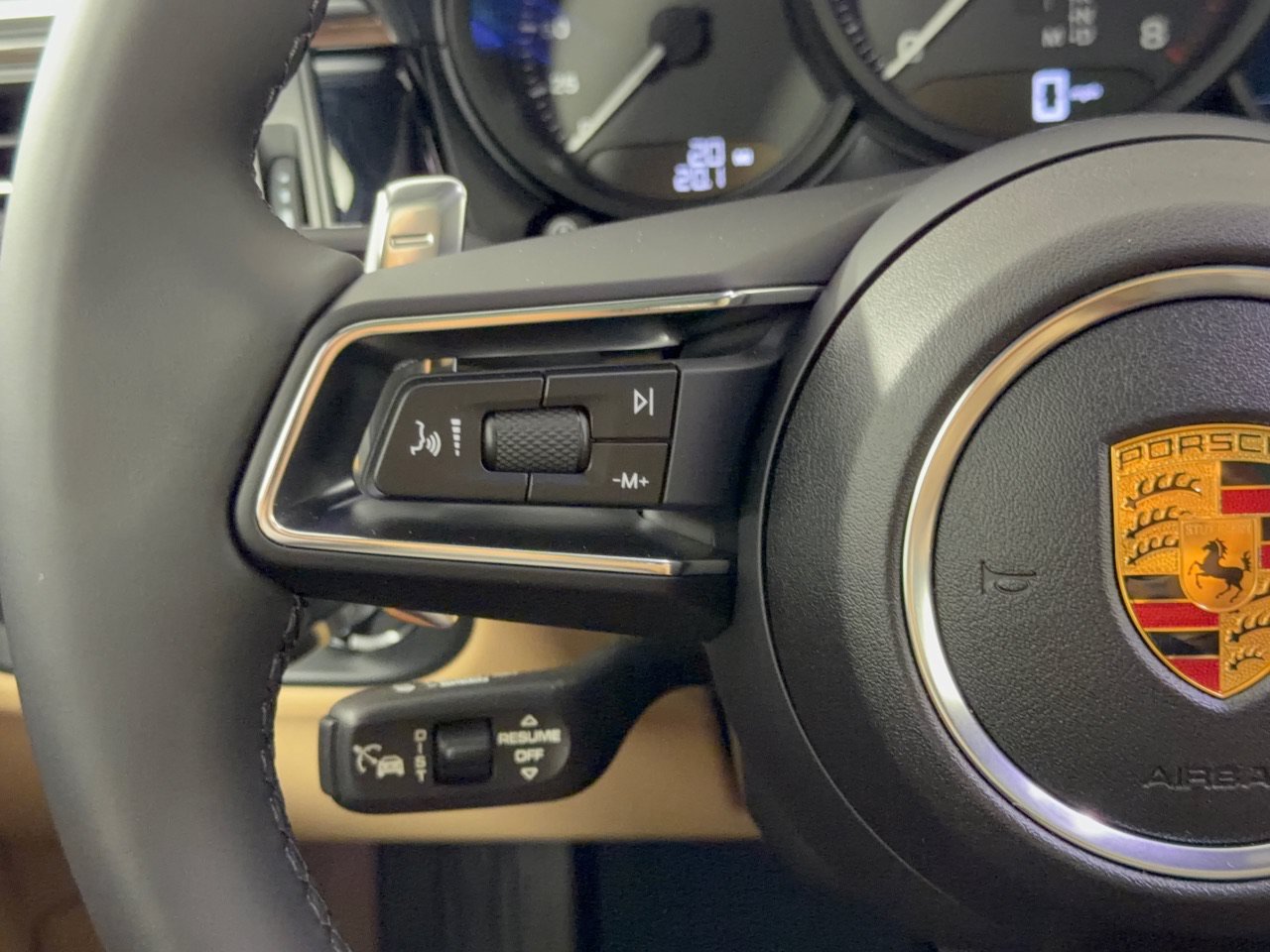 New 2026 Porsche Macan AWD/4WD image 18