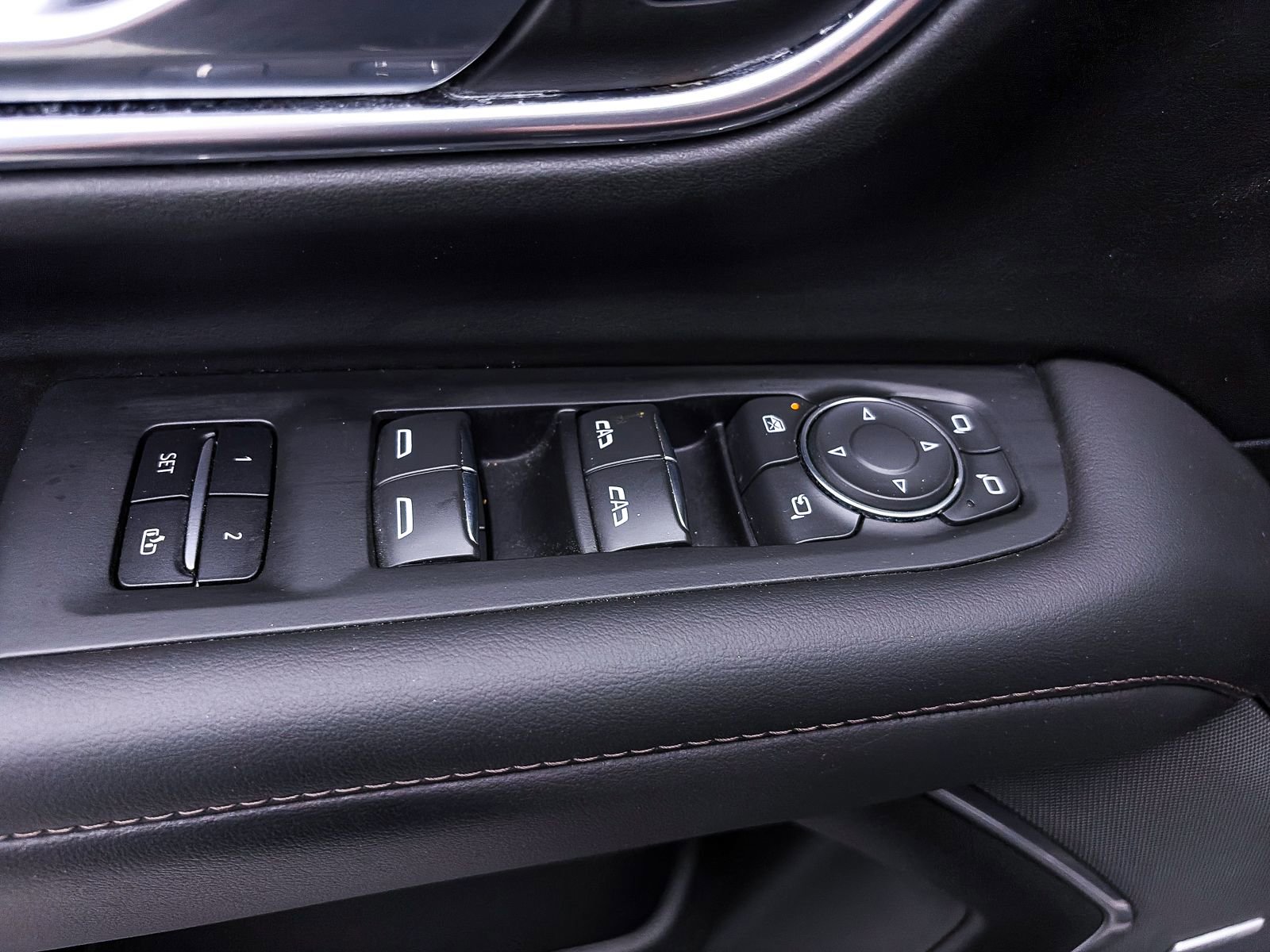 Used 2024 Chevrolet Suburban High Country AWD/4WD image 20