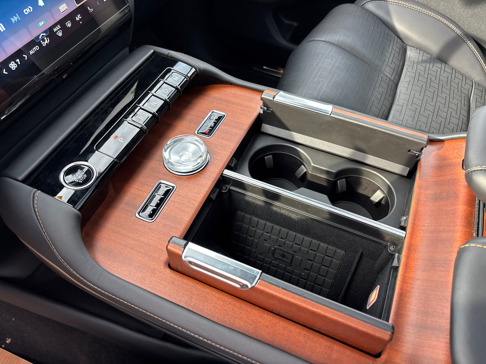 New 2026 Lincoln Navigator L Black Label AWD/4WD image 22