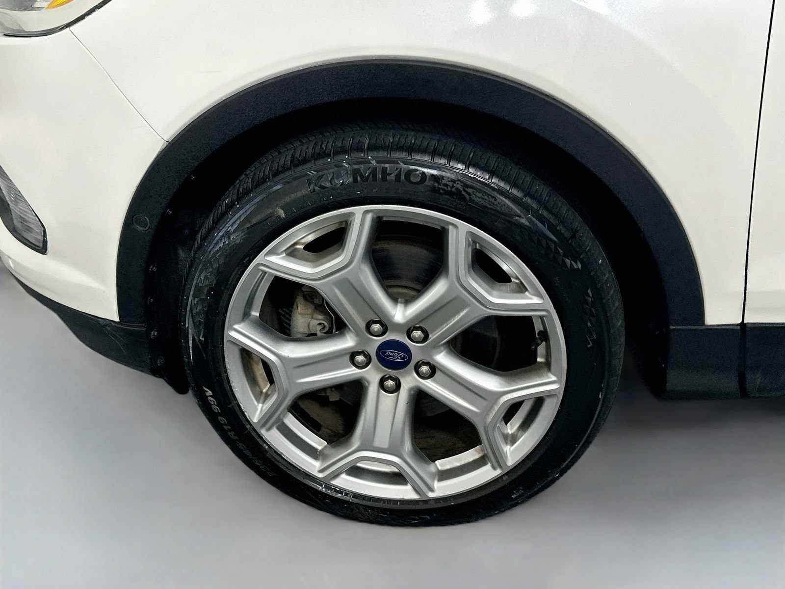 Used 2019 Ford Escape Titanium AWD/4WD image 29