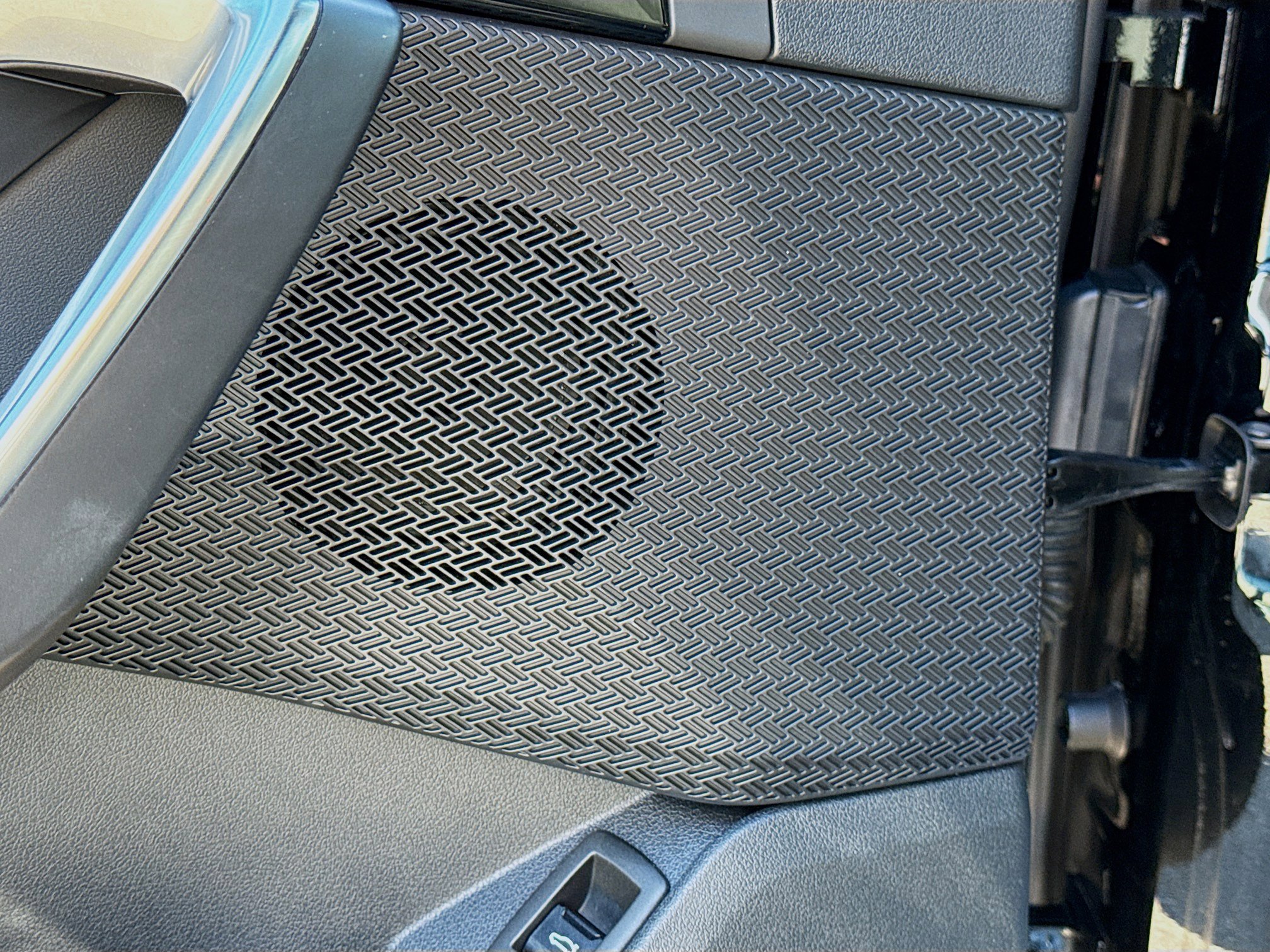 Used 2025 BMW X1 xDrive28i w/ Convenience Package image 23