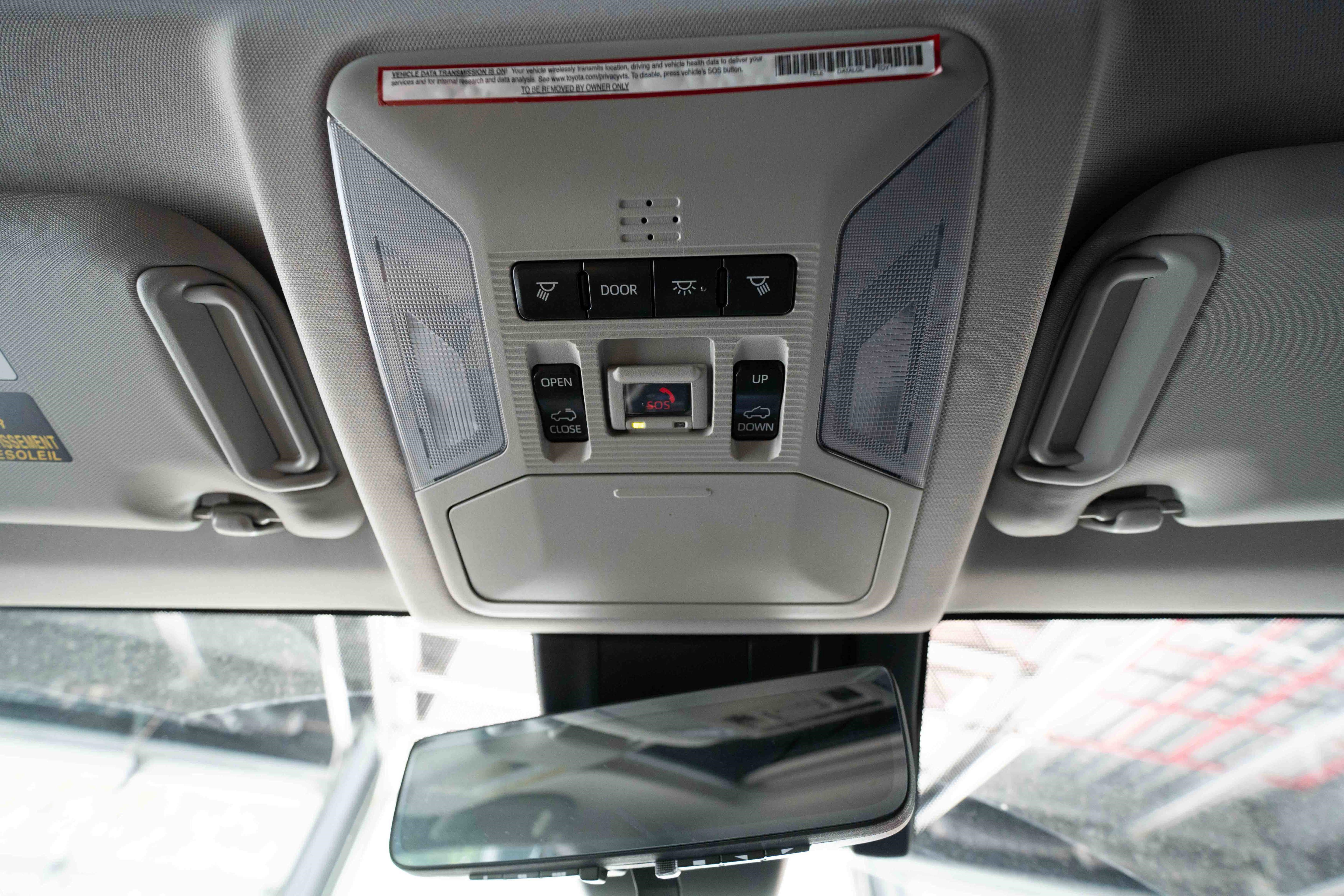 Used 2020 Toyota RAV4 Limited AWD/4WD image 18