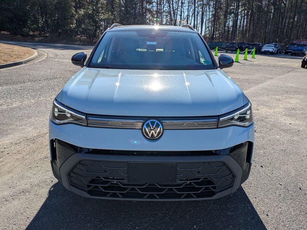 New 2026 Volkswagen Taos SE FWD image 9