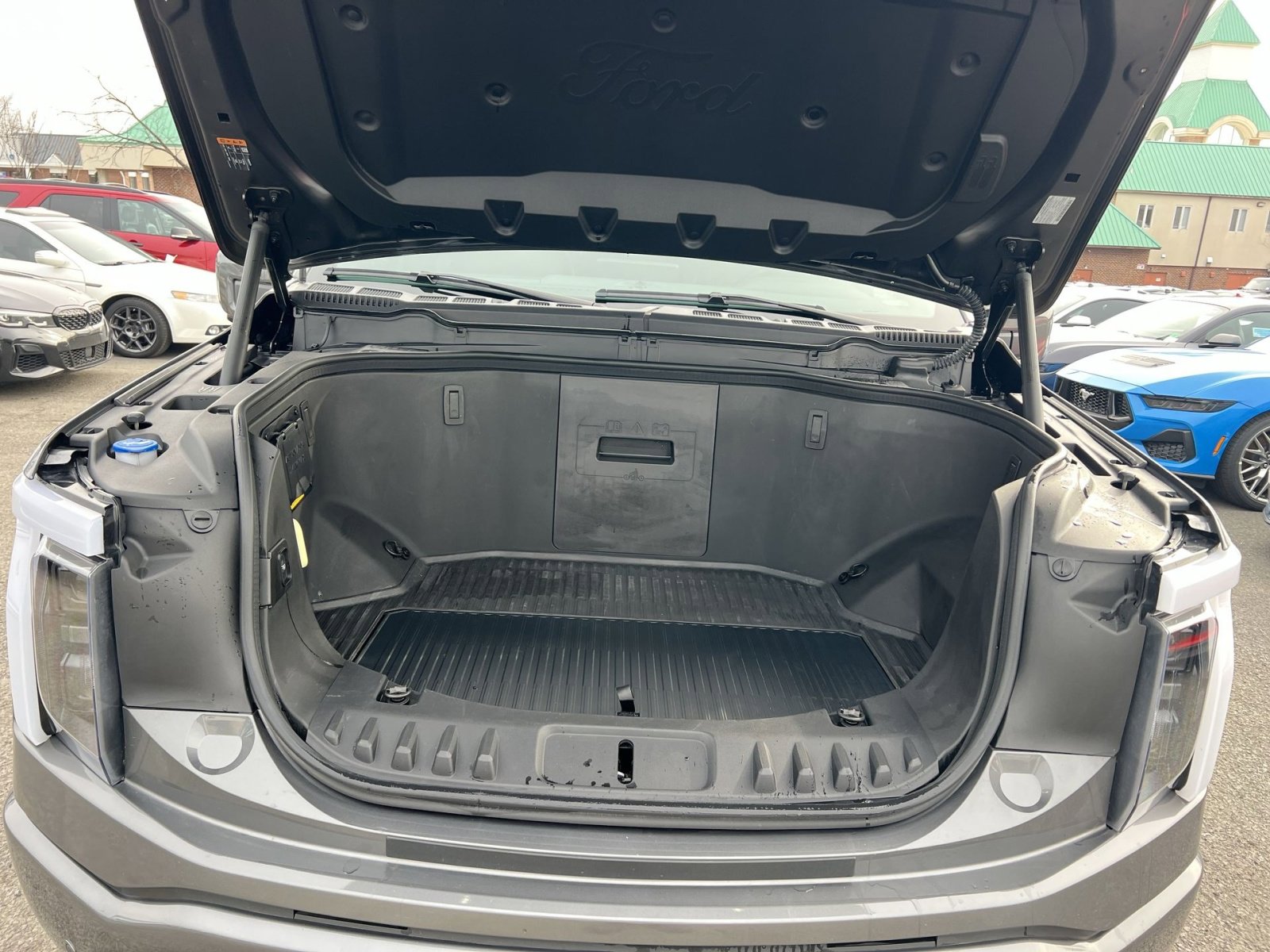 Used 2023 Ford F150 Lightning Lariat image 35