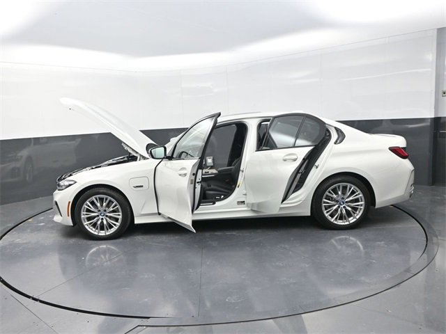 Used 2023 BMW 330e xDrive 330e xDrive w/ Premium Package image 38