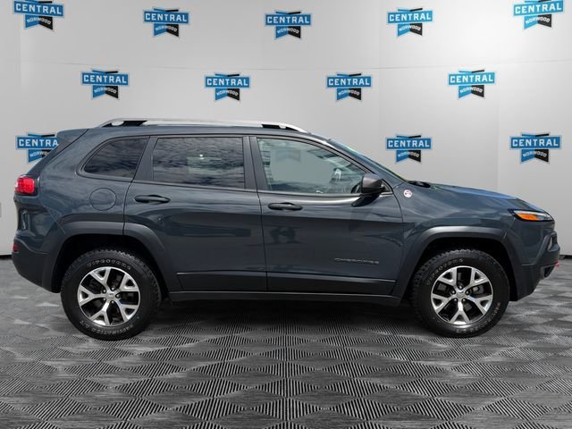 Used 2016 Jeep Cherokee Trailhawk w/ Comfort/Convenience Group AWD/4WD image 6