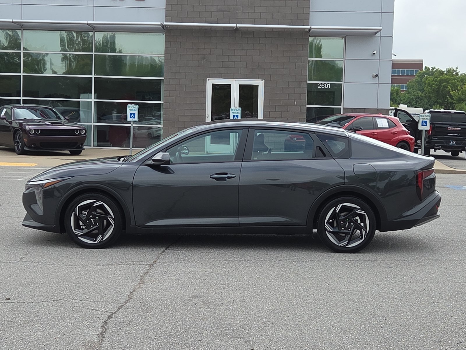 Used 2025 Kia K4 EX FWD image 3