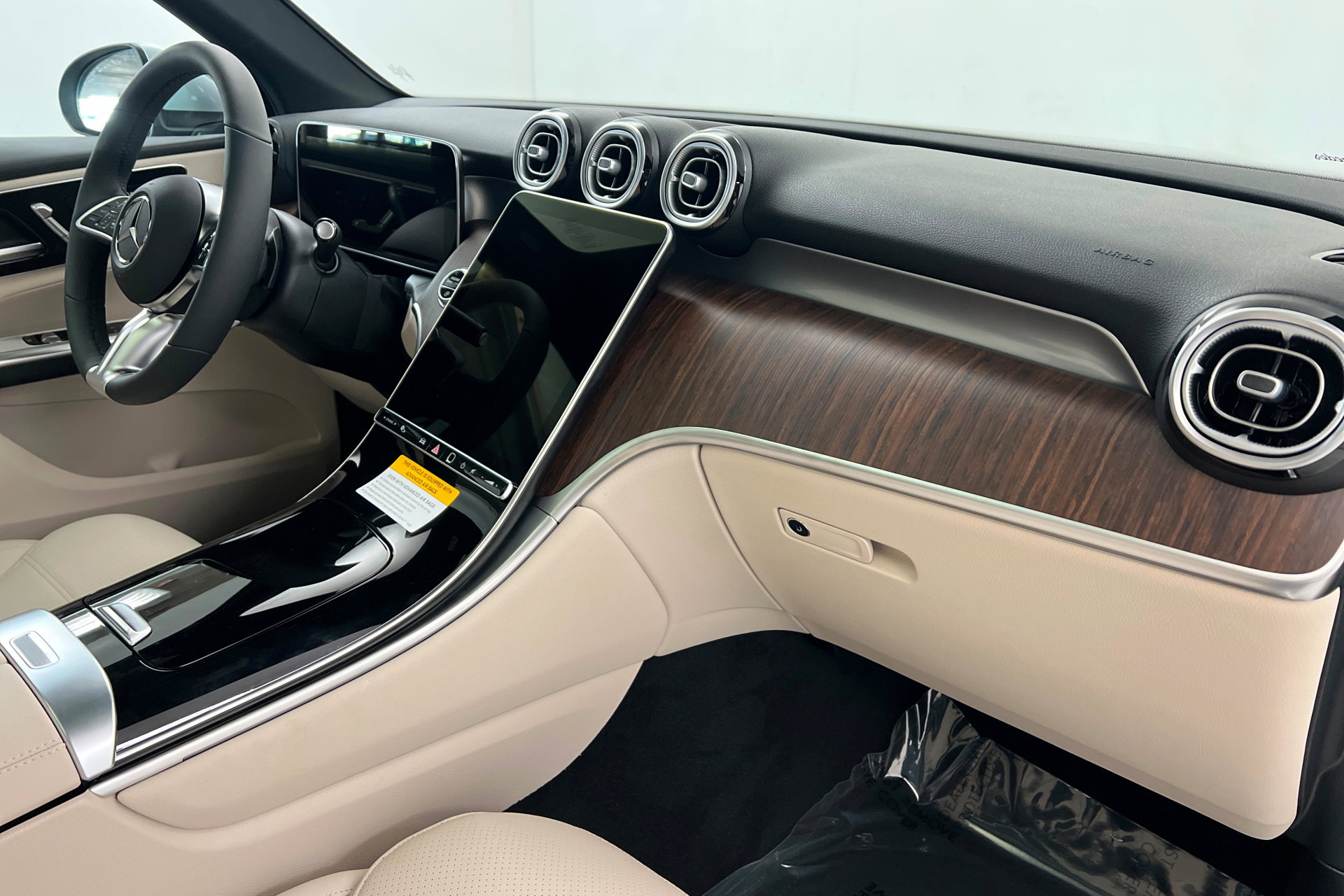 New 2026 Mercedes-Benz GLC 300 4MATIC image 24