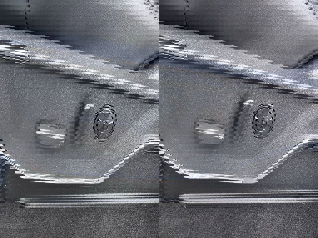 New 2026 Ford F250 Platinum w/ FX4 Off-Road Package AWD/4WD image 21