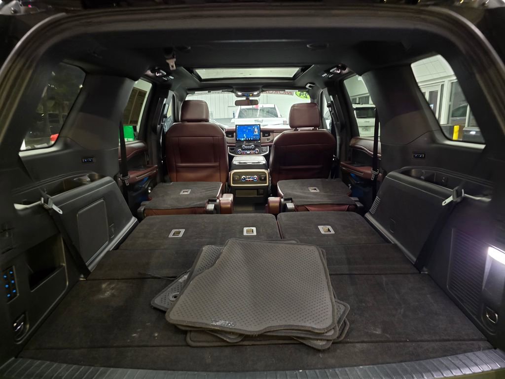 Used 2024 Ford Expedition Limited image 47